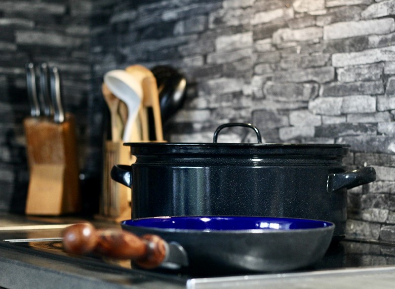 Smaltovaná poklice 32 cm - GASTRO | BELIS