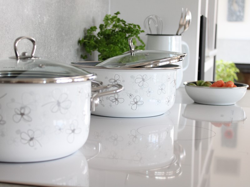 Smaltovaný rendlík se skleněnou poklicí ø 24 cm - 4 l - PREMIUM bílý | BELIS - 2 jakost