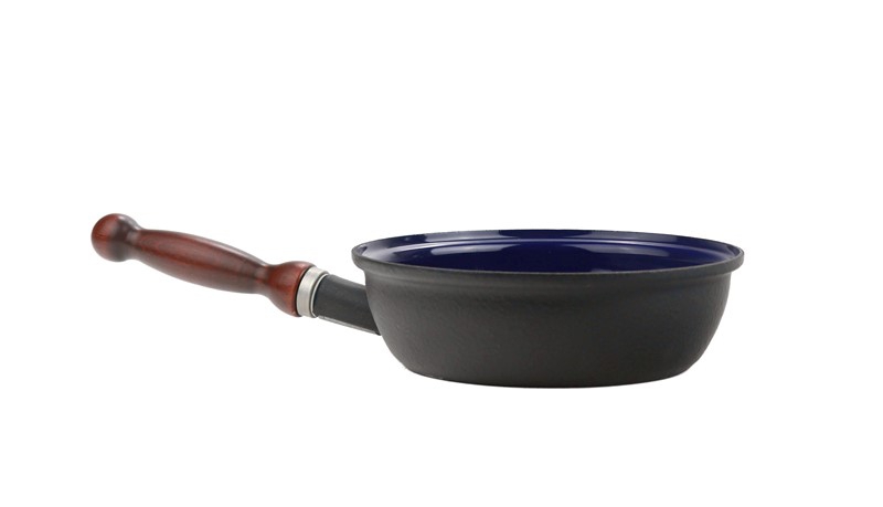 Smaltovaná panvica ø 20 cm s odnímateľnou drevenou rukoväťou – BSE | BELIS