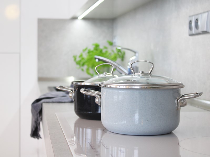 Smaltovaný rendlík se skleněnou poklicí ø 16 cm - 1.25 l - PREMIUM šedý | BELIS