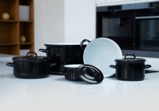 Smaltovaný rendlík ø 22 cm - 3.6 l - STANDARD černý | SFINX - 2 jakost