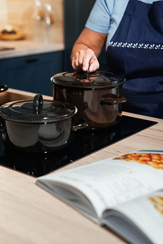 Smaltovaný rendlík ø 16 cm - 1.4 l - STANDARD hnědý | SFINX