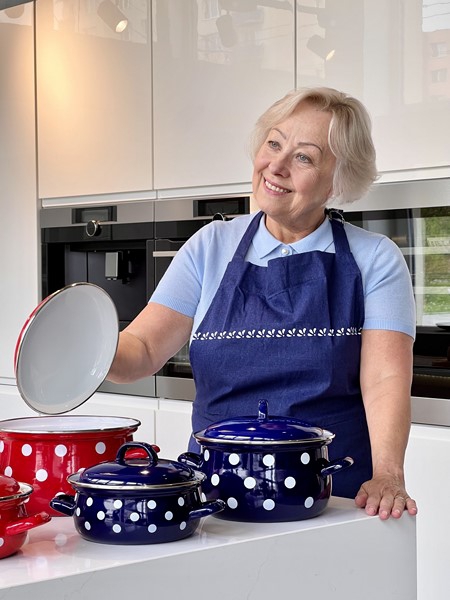 Smaltovaný rendlík s poklicí ø 24 cm - 4.5 l - PUNTÍK červený | BELIS